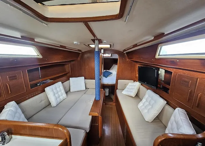 Botel Velero Nadya Arrecife (Lanzarote)