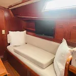 Botel Velero Nadya