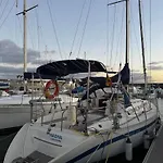 Velero Nadya *