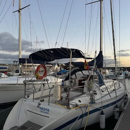 Velero Nadya *