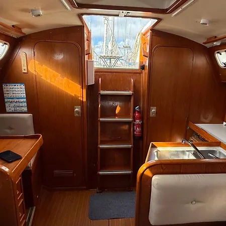 Velero Nadya