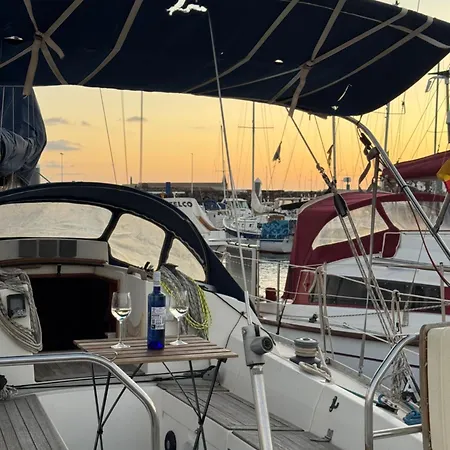 Velero Nadya *