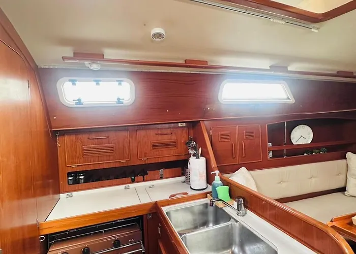 Velero Nadya 아리시페