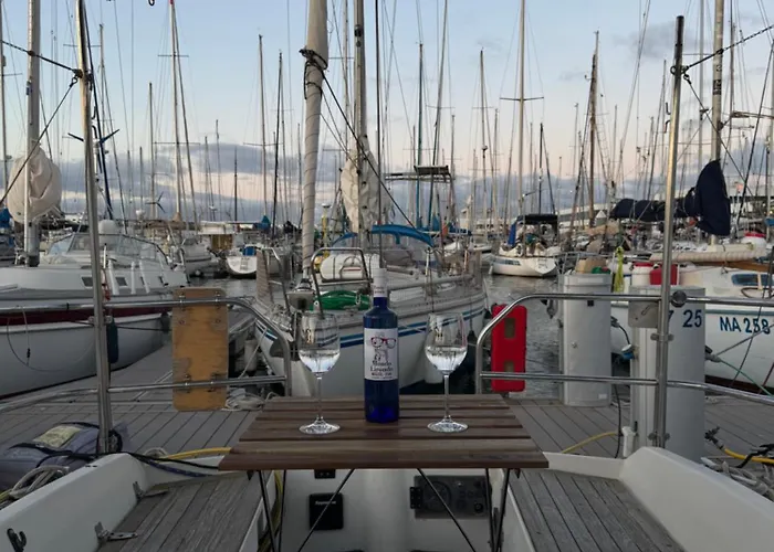 Velero Nadya Botel Arrecife (Lanzarote)