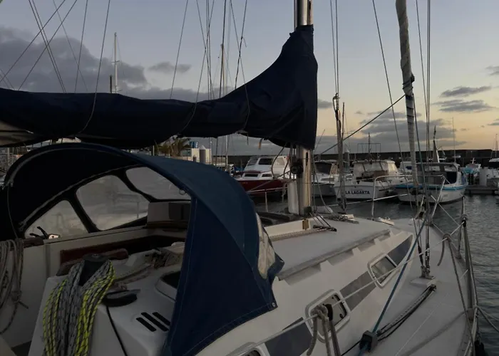 보트호텔 Velero Nadya